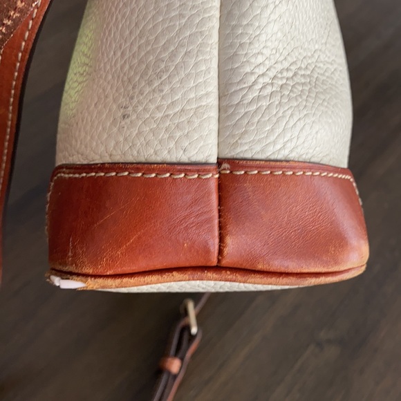 Dooney & Bourke crossbody purse - Picture 8 of 9